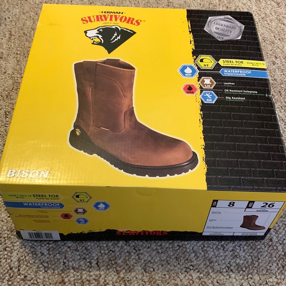 NWT men’s size 8 steel toe boots.